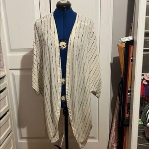Eesome Cream Striped Kimono Top